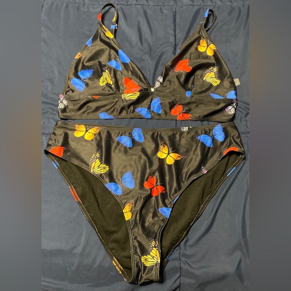 Festival Outfit Butterfly Print - Picture 1 of 4
